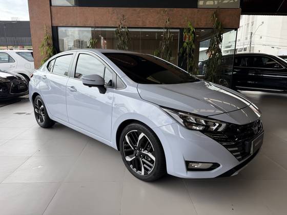NISSAN VERSA 1.6 16V FLEX EXCLUSIVE XTRONIC NISSAN VERSA 1.6 16V FLEX EXCLUSIVE XTRONIC
